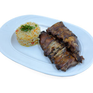 Coaste de porc gătite la cuptor cu sos barbecue 400gr cu garnitura la alegere